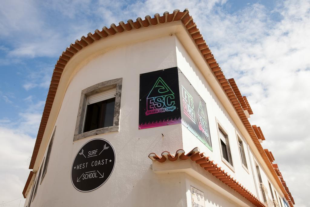 Ericeira Surf Camp 호스텔 외부 사진
